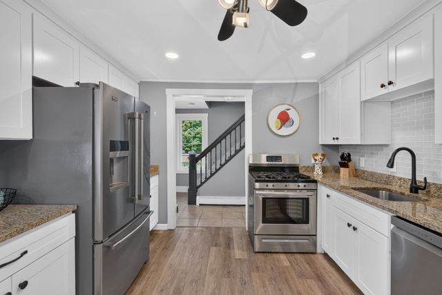 48 Anawan St, Taunton, MA 02780