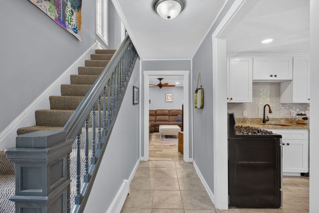 48 Anawan St, Taunton, MA 02780