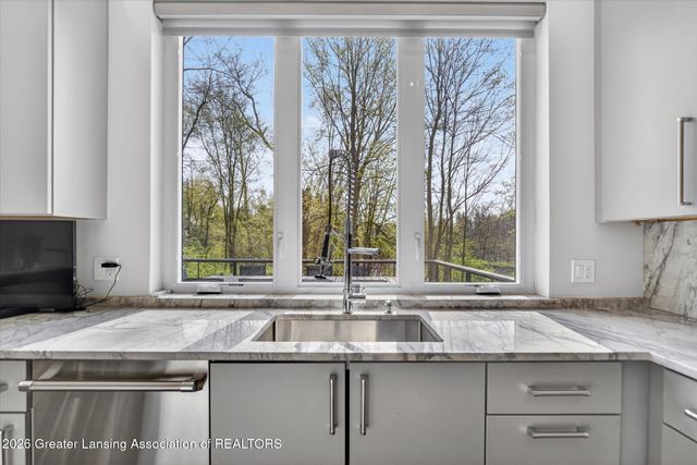 4270 Shadow Ridge, Okemos, MI 48864