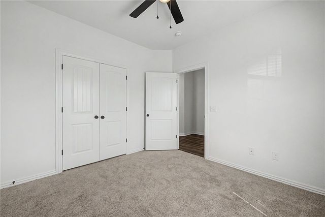 713 N Wordsworth Lane, Fayetteville, AR 72704