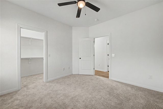 713 N Wordsworth Lane, Fayetteville, AR 72704
