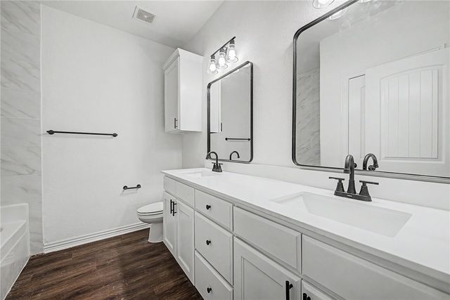 713 N Wordsworth Lane, Fayetteville, AR 72704