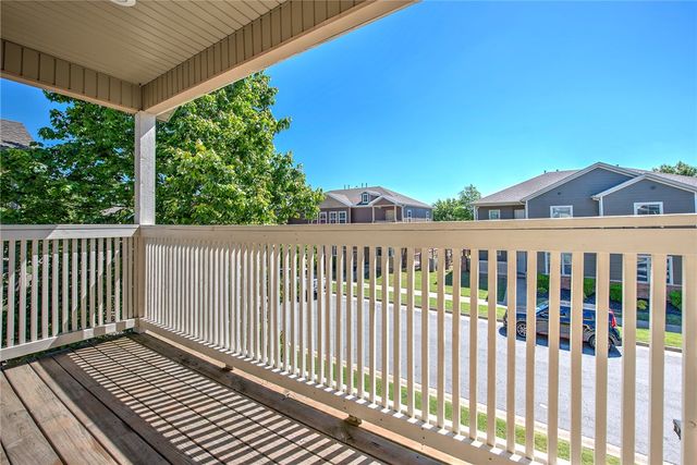 713 N Wordsworth Lane, Fayetteville, AR 72704