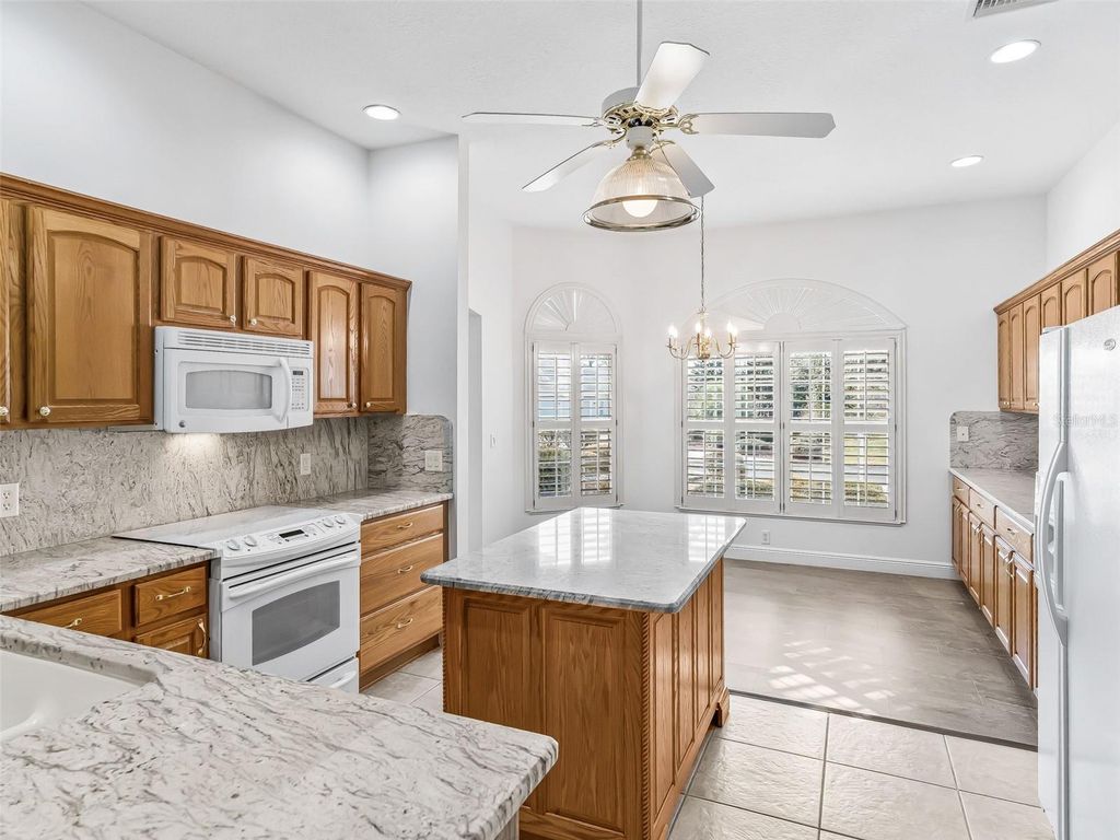 Image 3 of property listing at 2839 LARRANAGA DRIVE, The Villages, FL 32162
