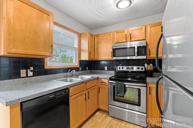 3272 Renwick Court, Holland Twp, MI 49464