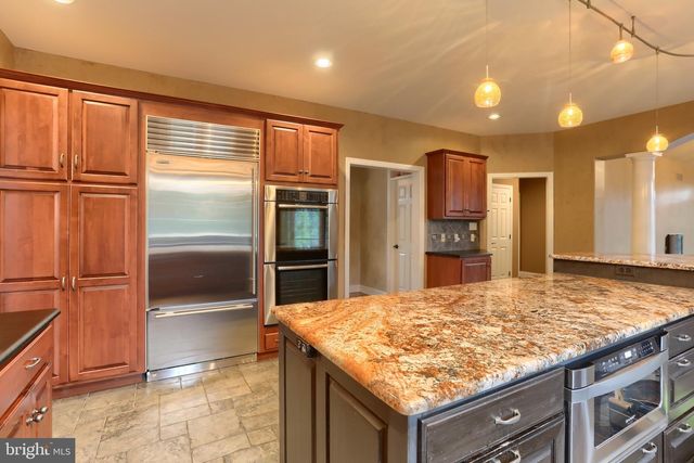 1150 JILL DR, Hummelstown, PA 17036