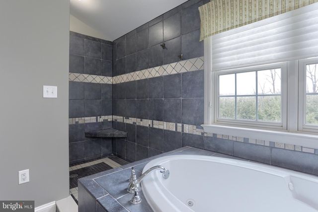 1150 JILL DR, Hummelstown, PA 17036