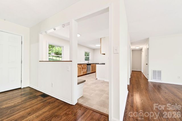 34 Wolfe Cove Road, Asheville, NC 28804