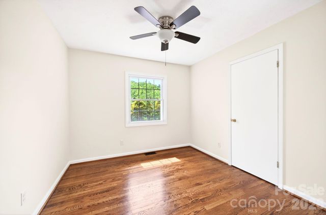 34 Wolfe Cove Road, Asheville, NC 28804