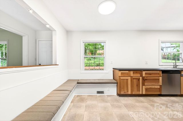 34 Wolfe Cove Road, Asheville, NC 28804