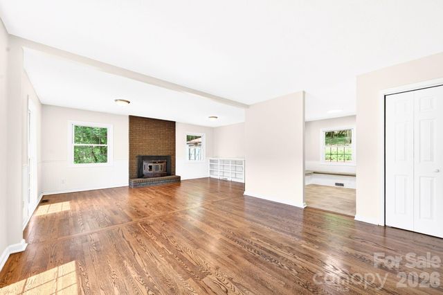 34 Wolfe Cove Road, Asheville, NC 28804
