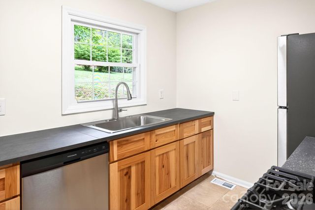 34 Wolfe Cove Road, Asheville, NC 28804