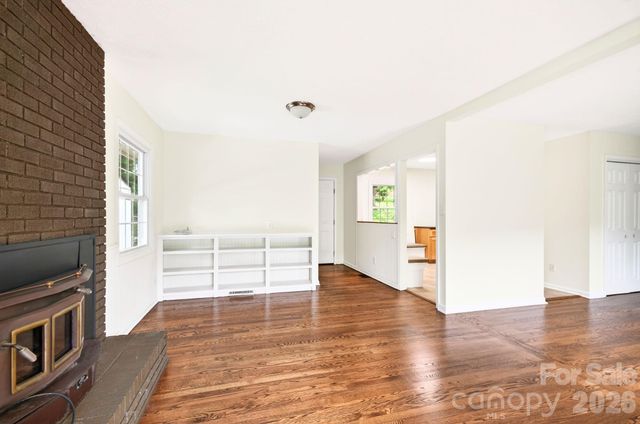 34 Wolfe Cove Road, Asheville, NC 28804