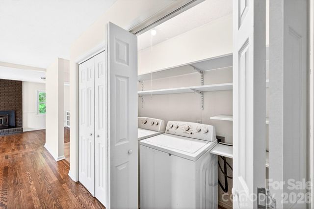 34 Wolfe Cove Road, Asheville, NC 28804