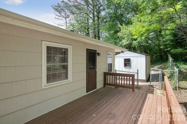 34 Wolfe Cove Road, Asheville, NC 28804