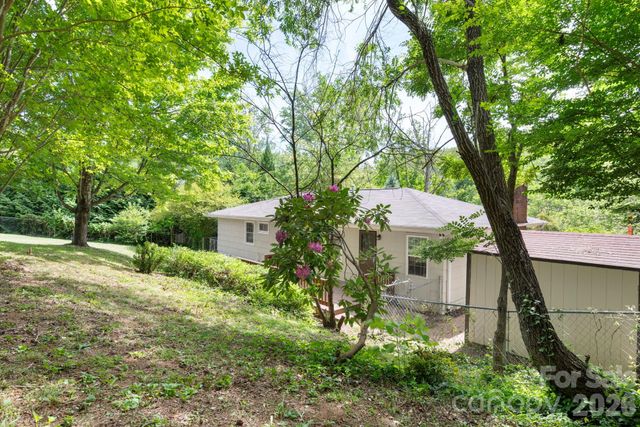 34 Wolfe Cove Road, Asheville, NC 28804