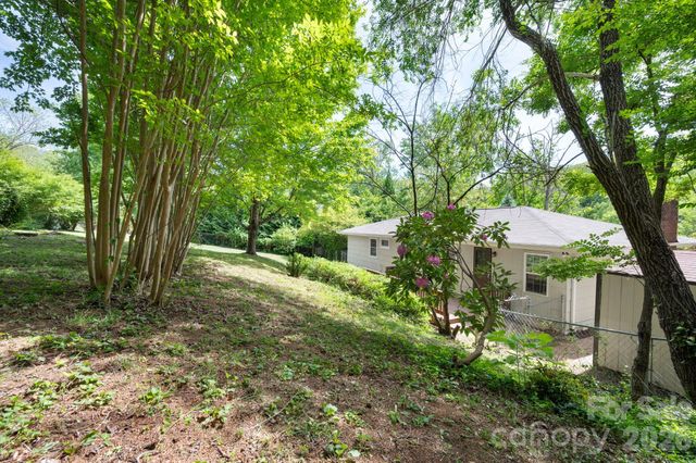 34 Wolfe Cove Road, Asheville, NC 28804