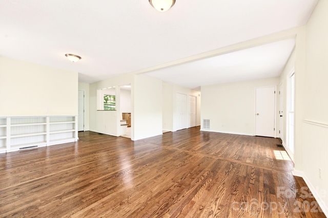 34 Wolfe Cove Road, Asheville, NC 28804