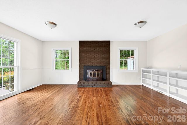 34 Wolfe Cove Road, Asheville, NC 28804
