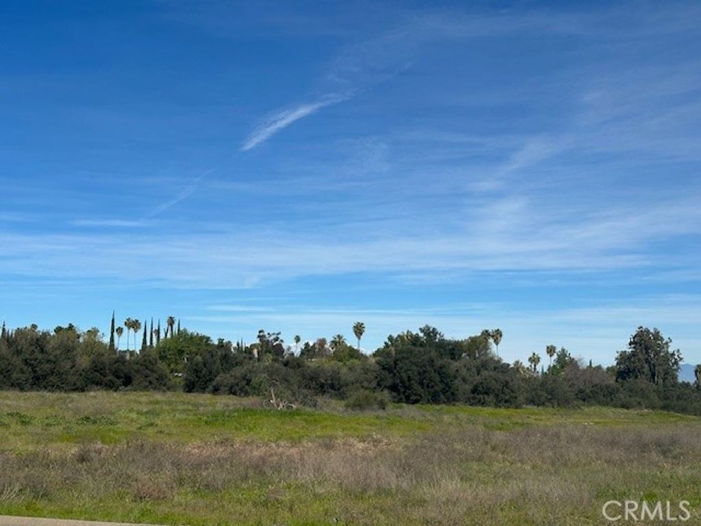 Image 3 of property listing at 0 APN# 287280017, Perris, CA 92570