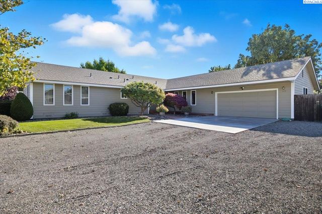 1119 S Highland Pl, Kennewick, WA 99337