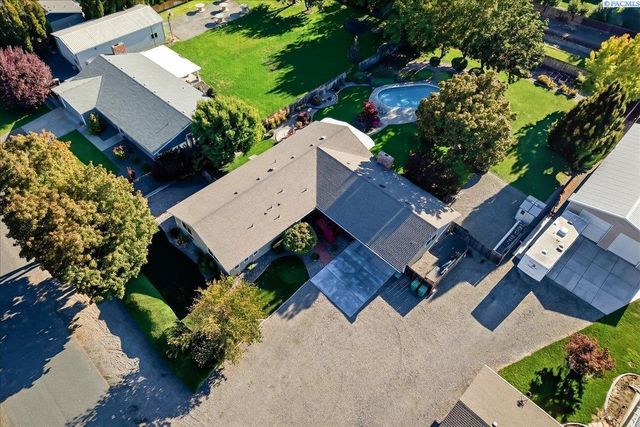 1119 S Highland Pl, Kennewick, WA 99337