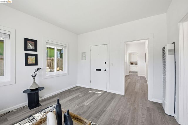3007 Bona St, Oakland, CA 94601