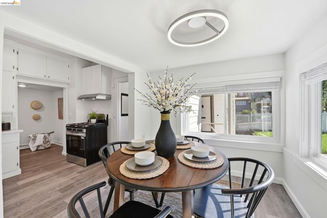 3007 Bona St, Oakland, CA 94601
