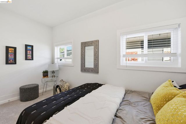 3007 Bona St, Oakland, CA 94601