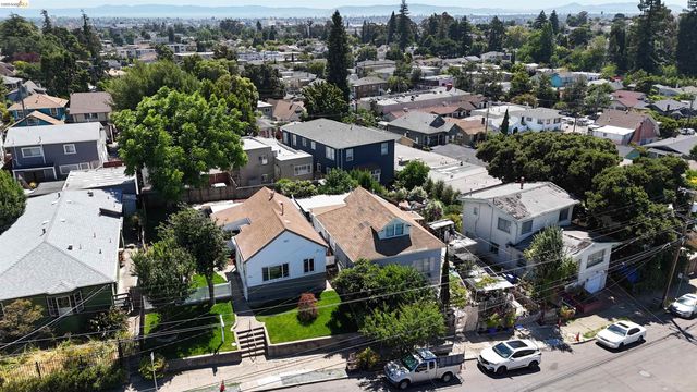 3007 Bona St, Oakland, CA 94601