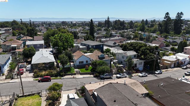 3007 Bona St, Oakland, CA 94601