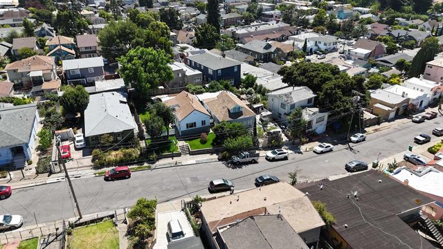 3007 Bona St, Oakland, CA 94601