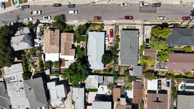 3007 Bona St, Oakland, CA 94601
