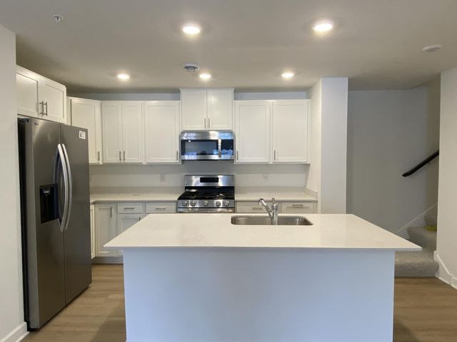 14954 Ahena Curve, Rosemount, MN 55068