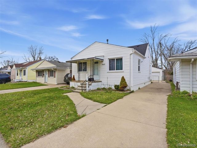 20629 Hollywood Street, Harper Woods, MI 48225