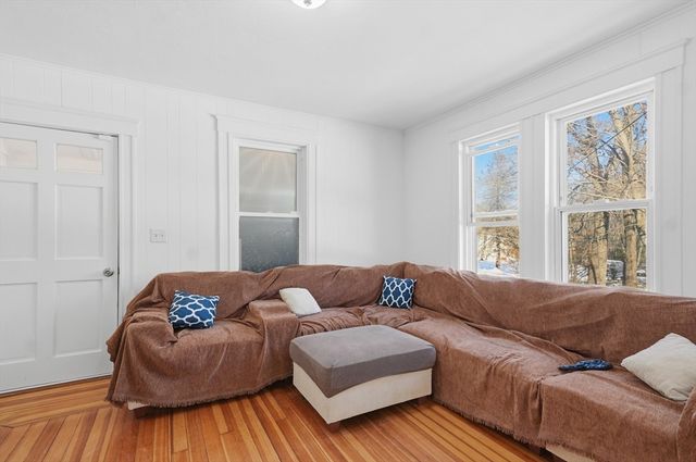 41 Brookdale Avenue, Methuen, MA 01844