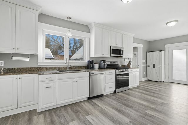 41 Brookdale Avenue, Methuen, MA 01844