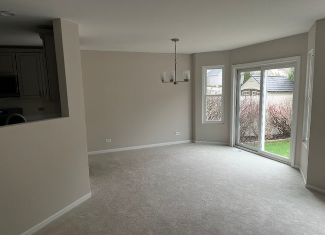 641 W Huron Hills Trail, Round Lake Heights, IL 60073