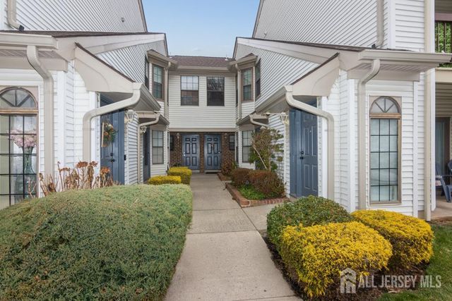 208 Sunshine Court, Parlin, NJ 08859