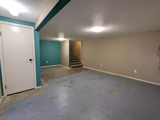 301 6th St NE, Mohall, ND 58761