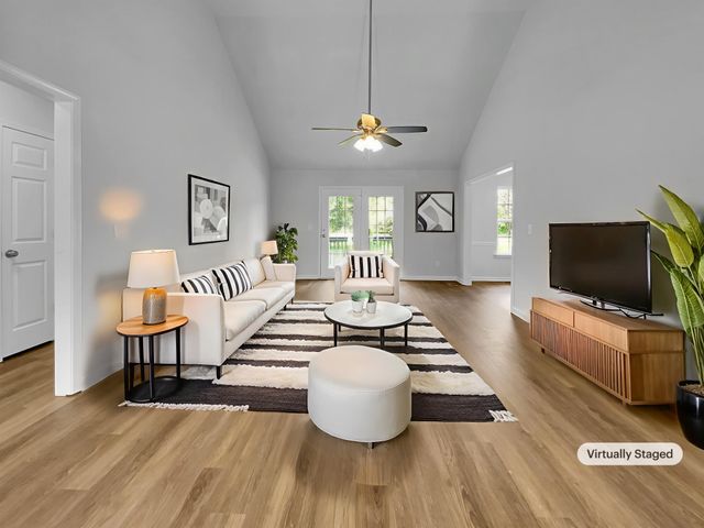 336 Royal Garden Dr, Murfreesboro, TN 37130