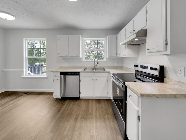 336 Royal Garden Dr, Murfreesboro, TN 37130