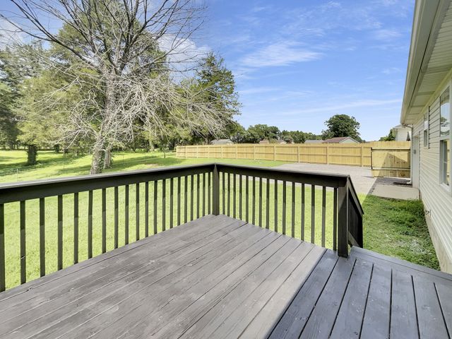 336 Royal Garden Dr, Murfreesboro, TN 37130