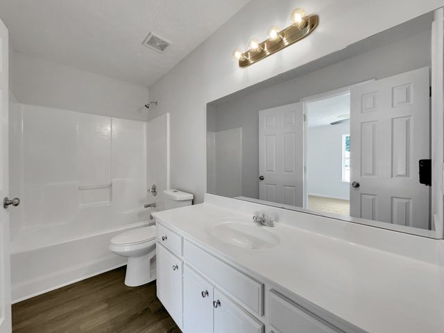 336 Royal Garden Dr, Murfreesboro, TN 37130