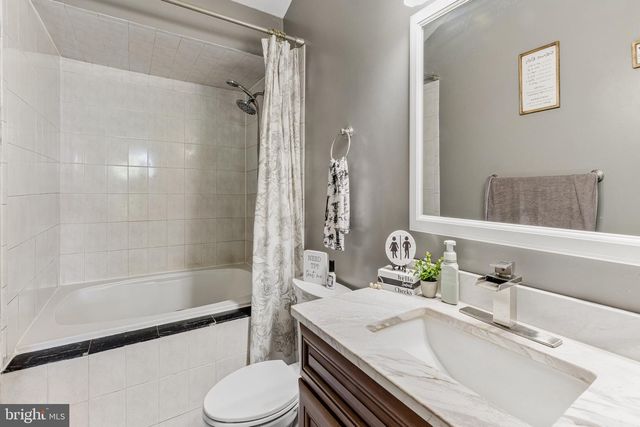 1100 STATION AVE, Gloucester City, NJ 08030