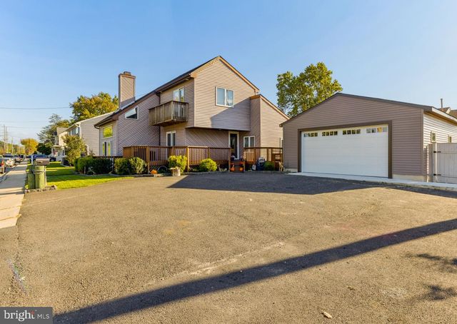 1100 STATION AVE, Gloucester City, NJ 08030