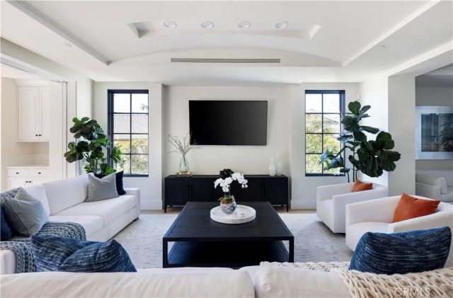 260 Evening Canyon Road, Corona Del Mar, CA 92625