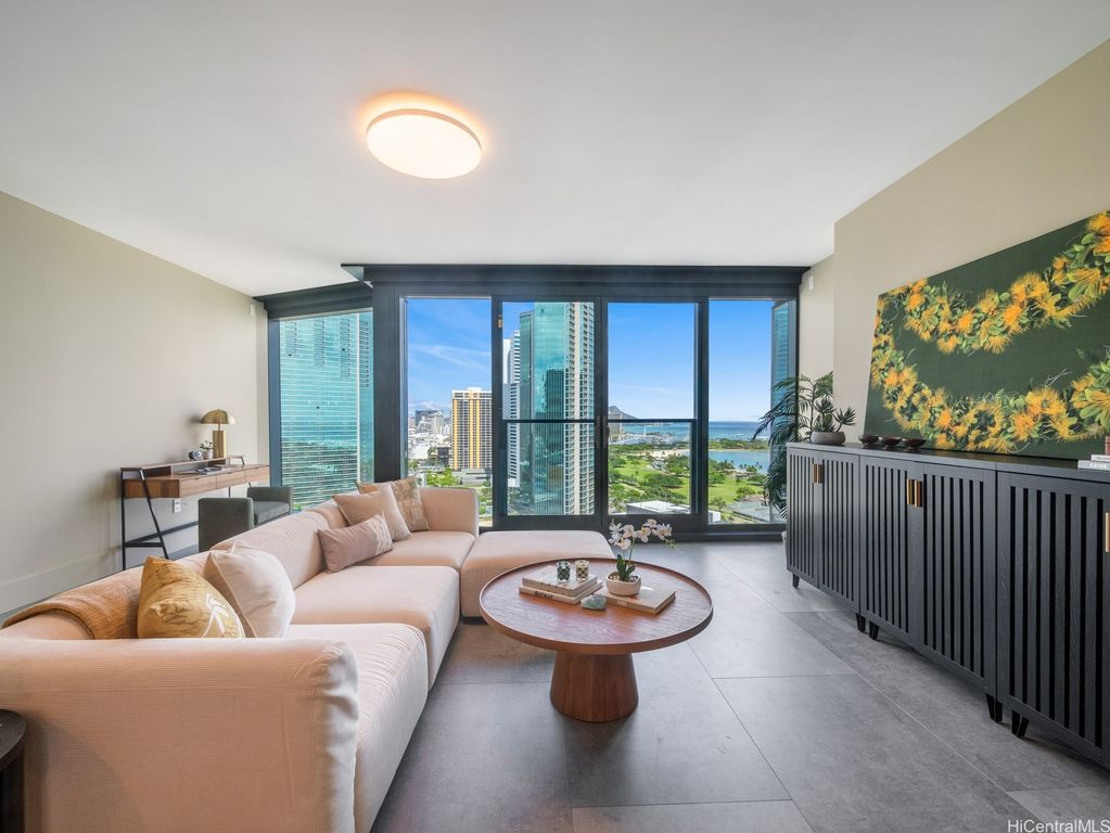 1108 Auahi Street 1906, Honolulu, HI 96814