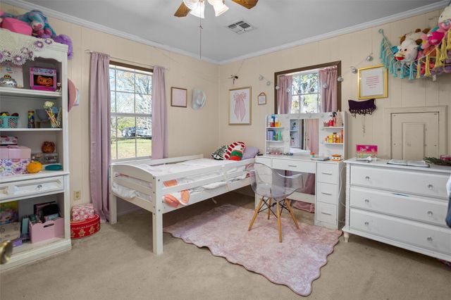 327 J And H Lane, Nacogdoches, TX 75964