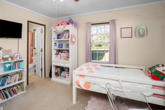 327 J And H Lane, Nacogdoches, TX 75964